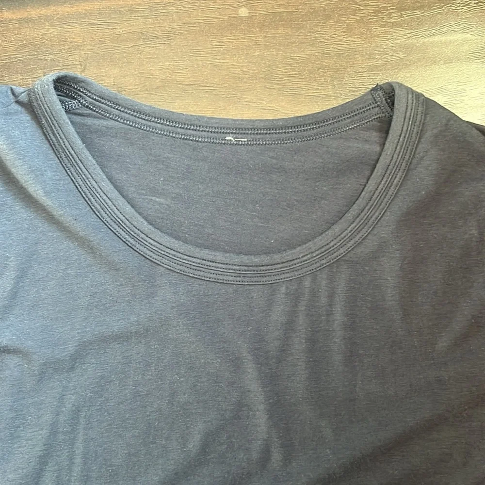 Lululemon Navy Blue Om Tee, size 8
